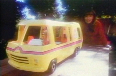 1976 Barbie Traveler Commercial
